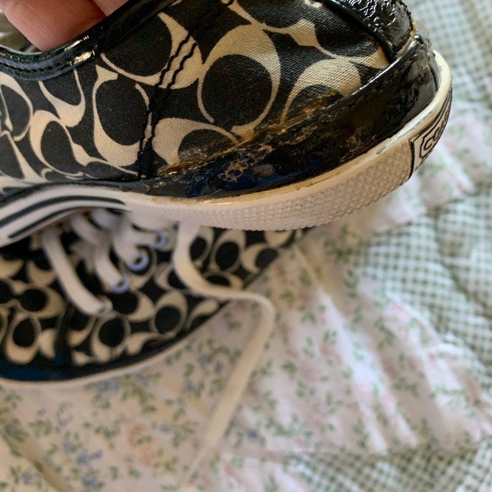 Woman’s Coach Etta Sneakers View 4